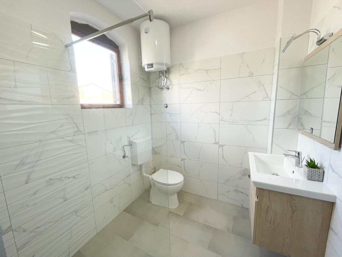 Sea View Apartment Amaro Korcula Town Bagian luar foto