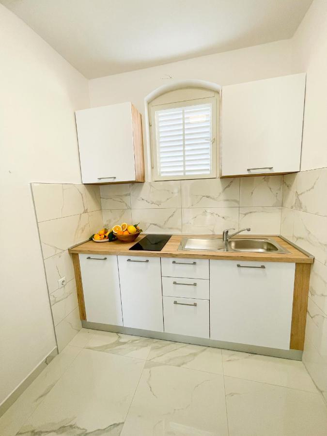 Sea View Apartment Amaro Korcula Town Bagian luar foto